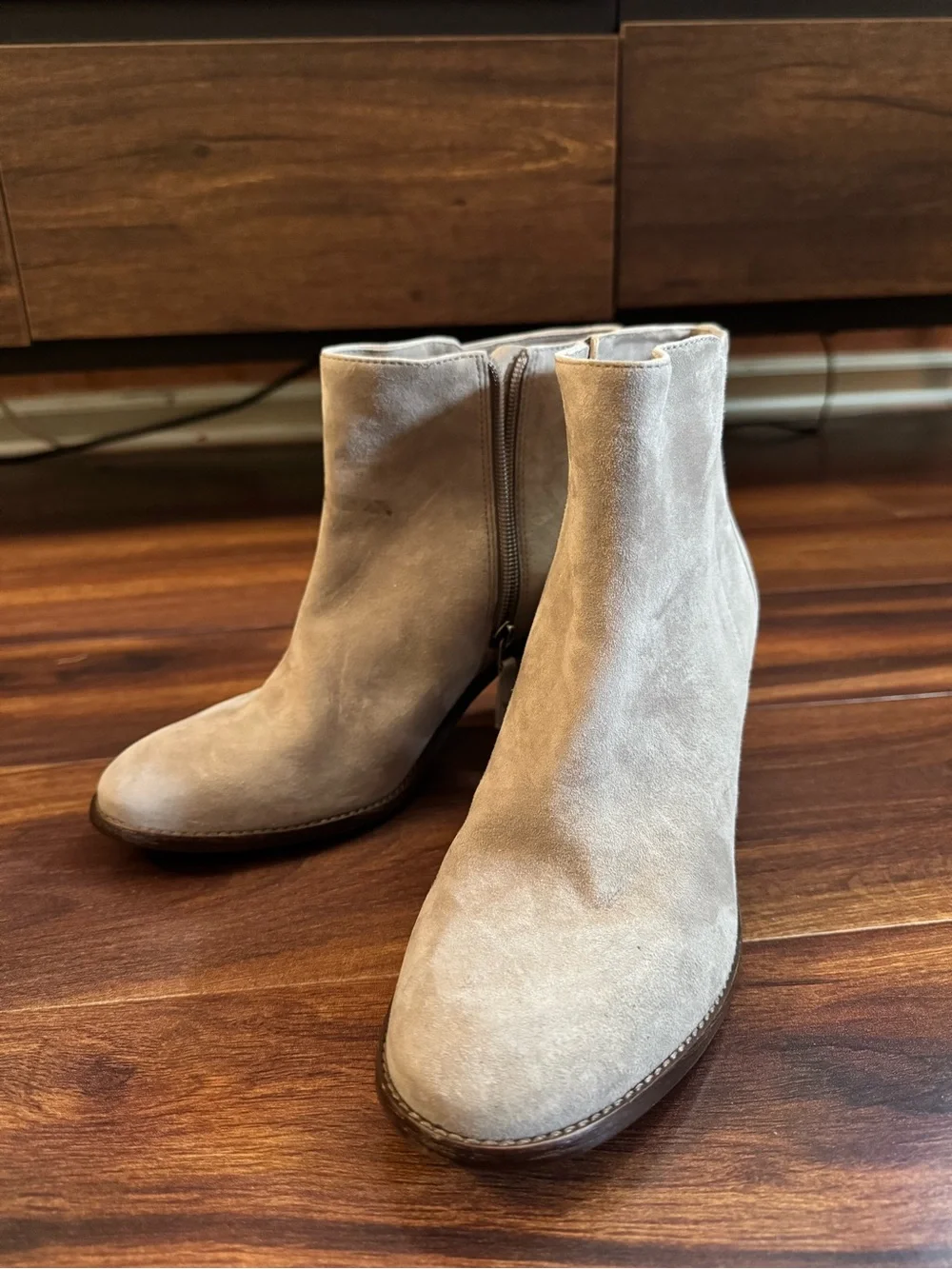 TRASK Beige Suede Leather Side-Zip Closure Ankle Boots Size 9M Made in Brazil